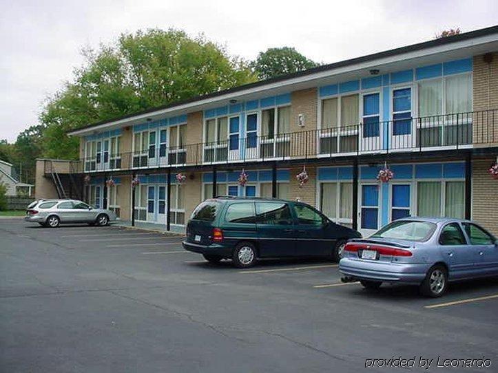 Chipican Motel Sarnia Exterior foto